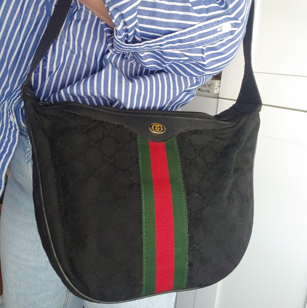 Authentic Vintage Gucci GG Monogram Supreme Sherry Web Ophidia Hobo Shoulder Bag